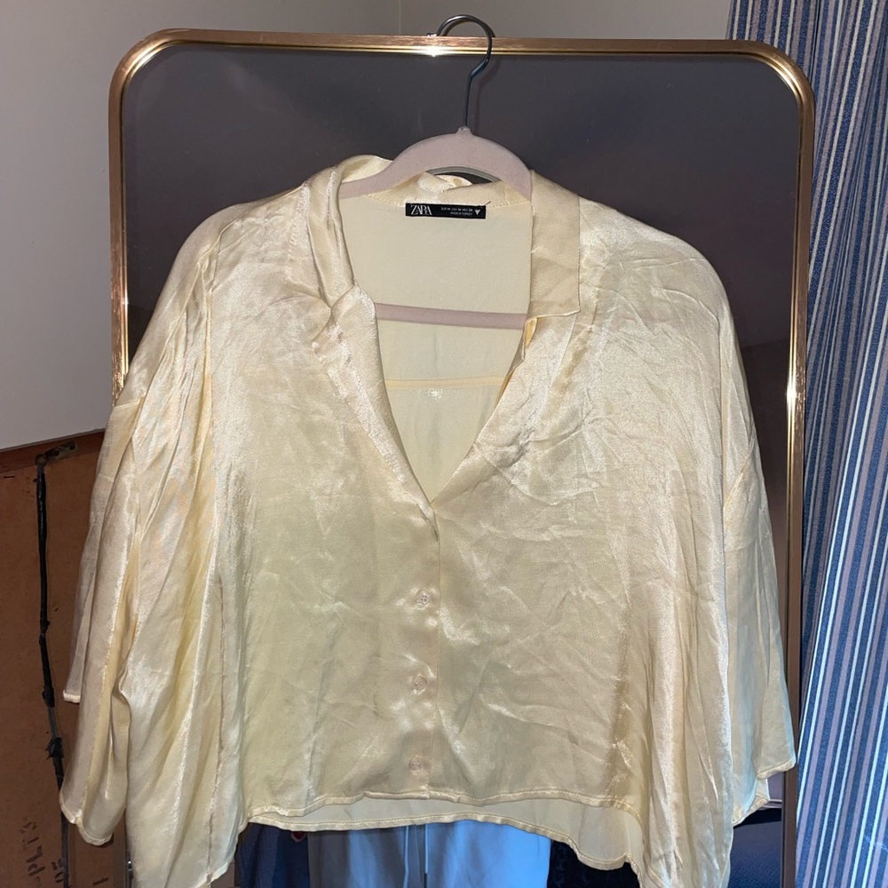 Zara light yellow silk top with buttons. Size medium.
